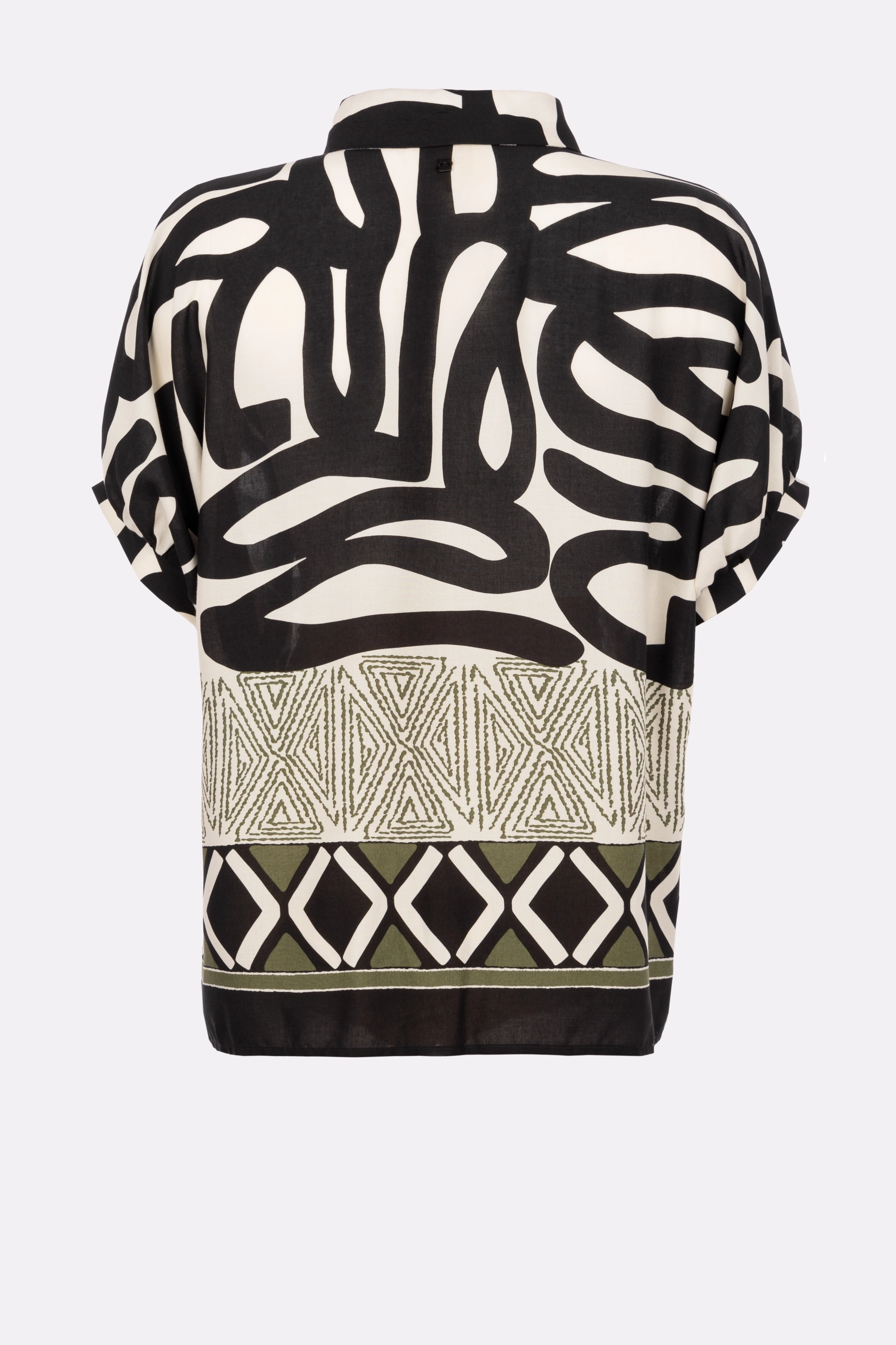 https://api.maximon.croonus.com/croonus-uploads/products_gallery/file/5518/1512/bluza-15071-print-1743834023.webp
